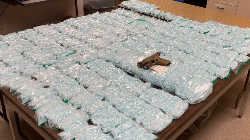 Se encontraron más de 1 millón de pastillas de fentanilo.
